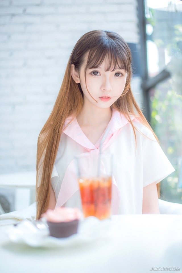 “原来如此。”庞统点点头：“如此说来，刘将军是不准备跟我将规矩了？”